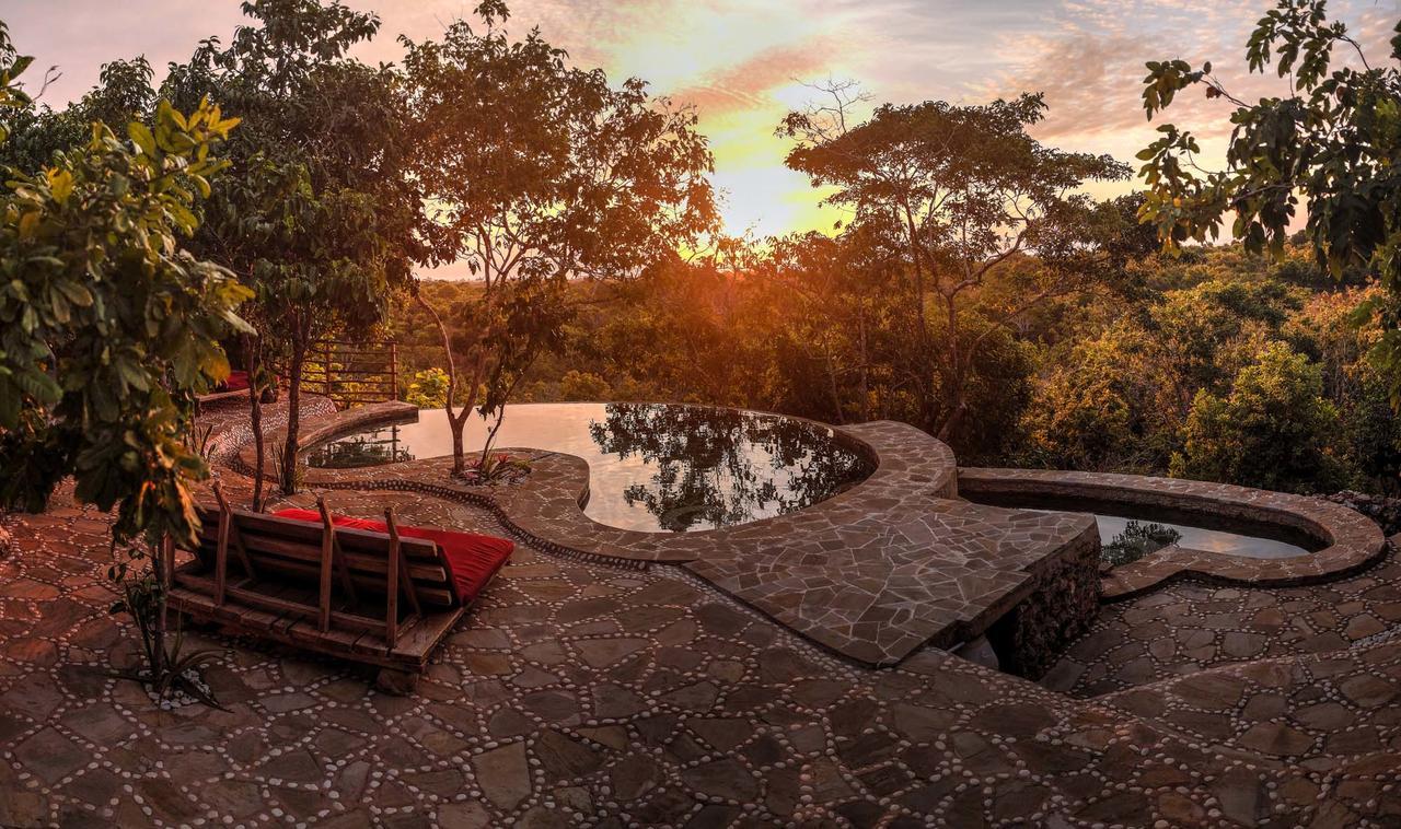 Utopia Rote Lodge Нембрала Экстерьер фото