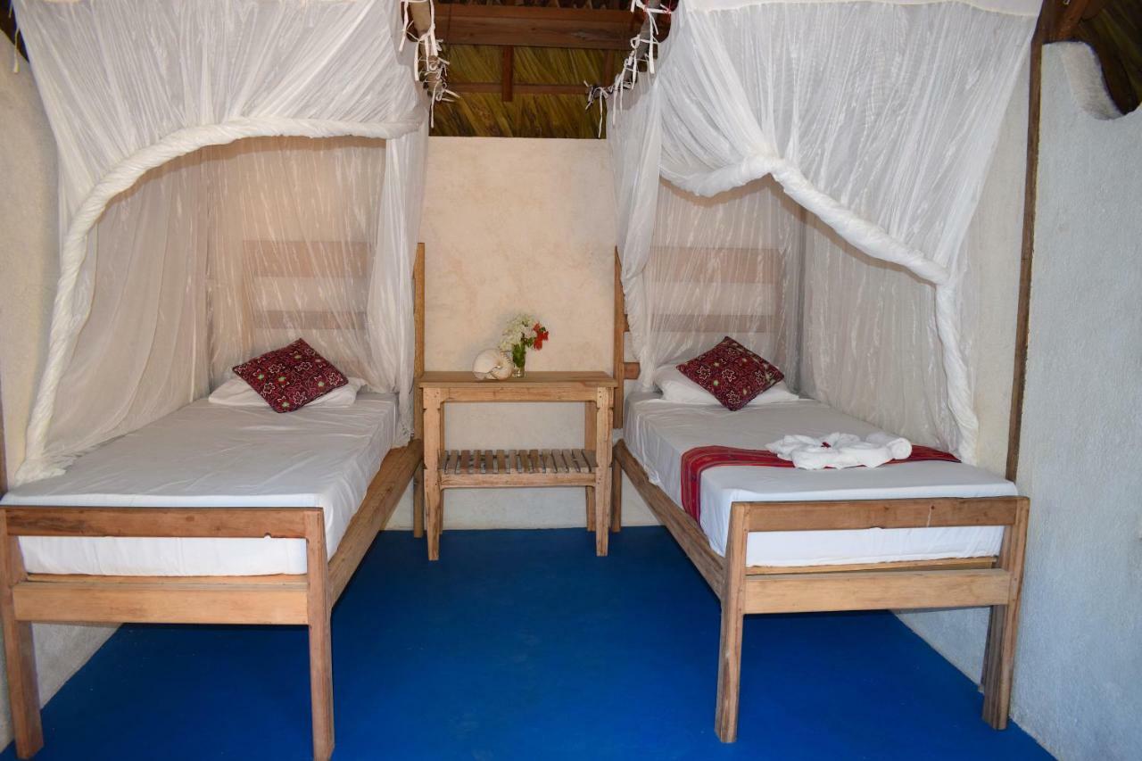 Utopia Rote Lodge Нембрала Экстерьер фото