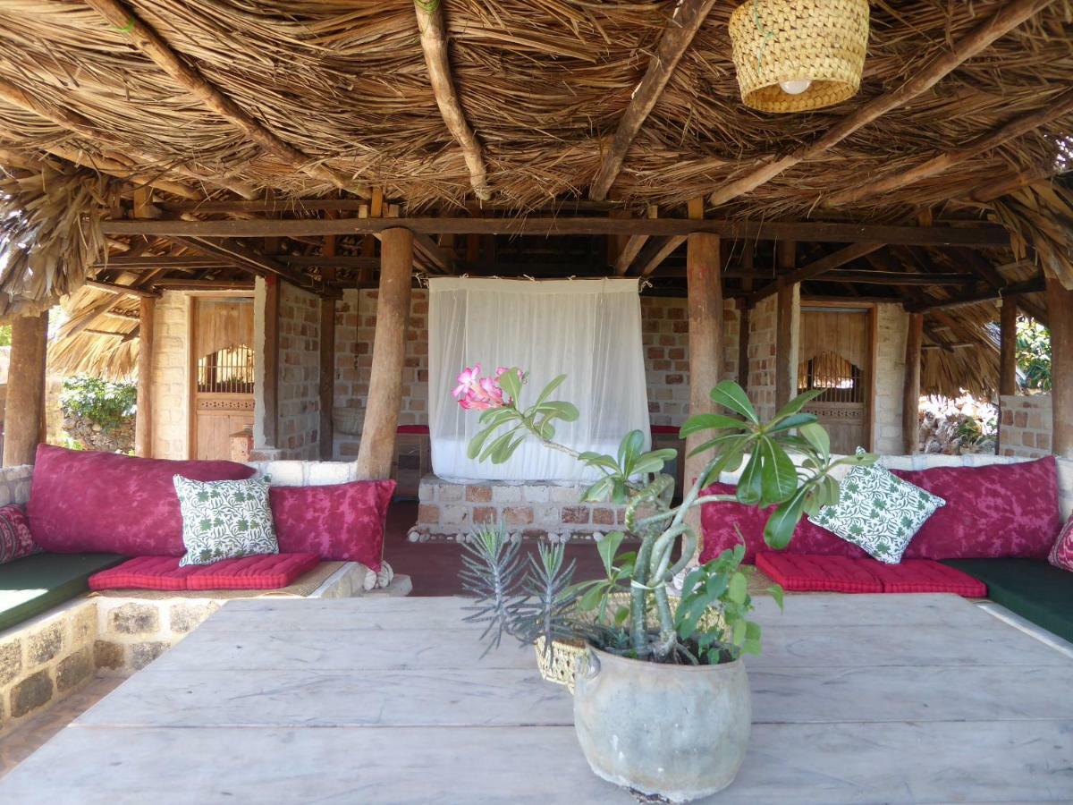 Utopia Rote Lodge Нембрала Экстерьер фото