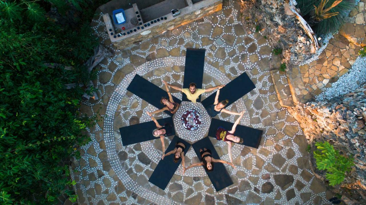 Utopia Rote Lodge Нембрала Экстерьер фото